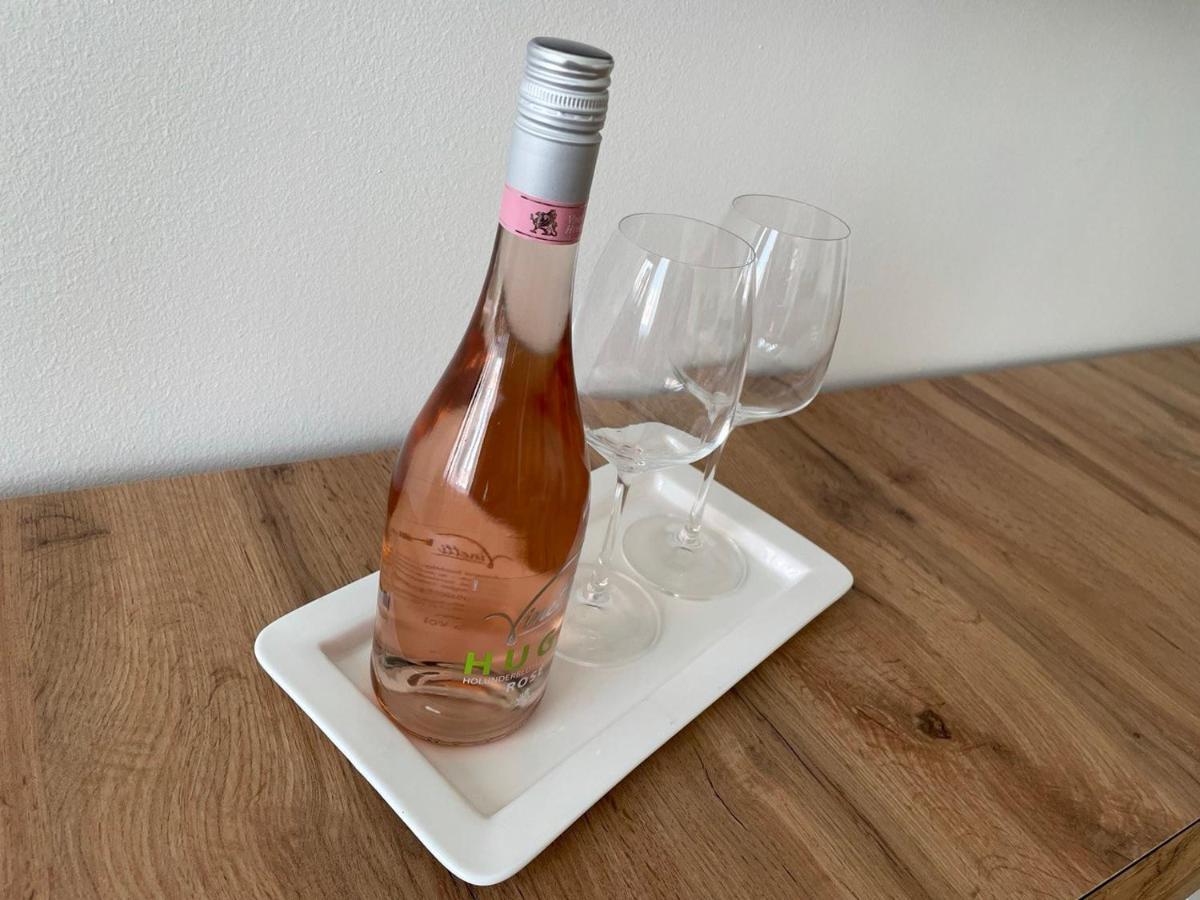 Newly Renovated 2 Rooms Apartment Downtown Nitra Esterno foto