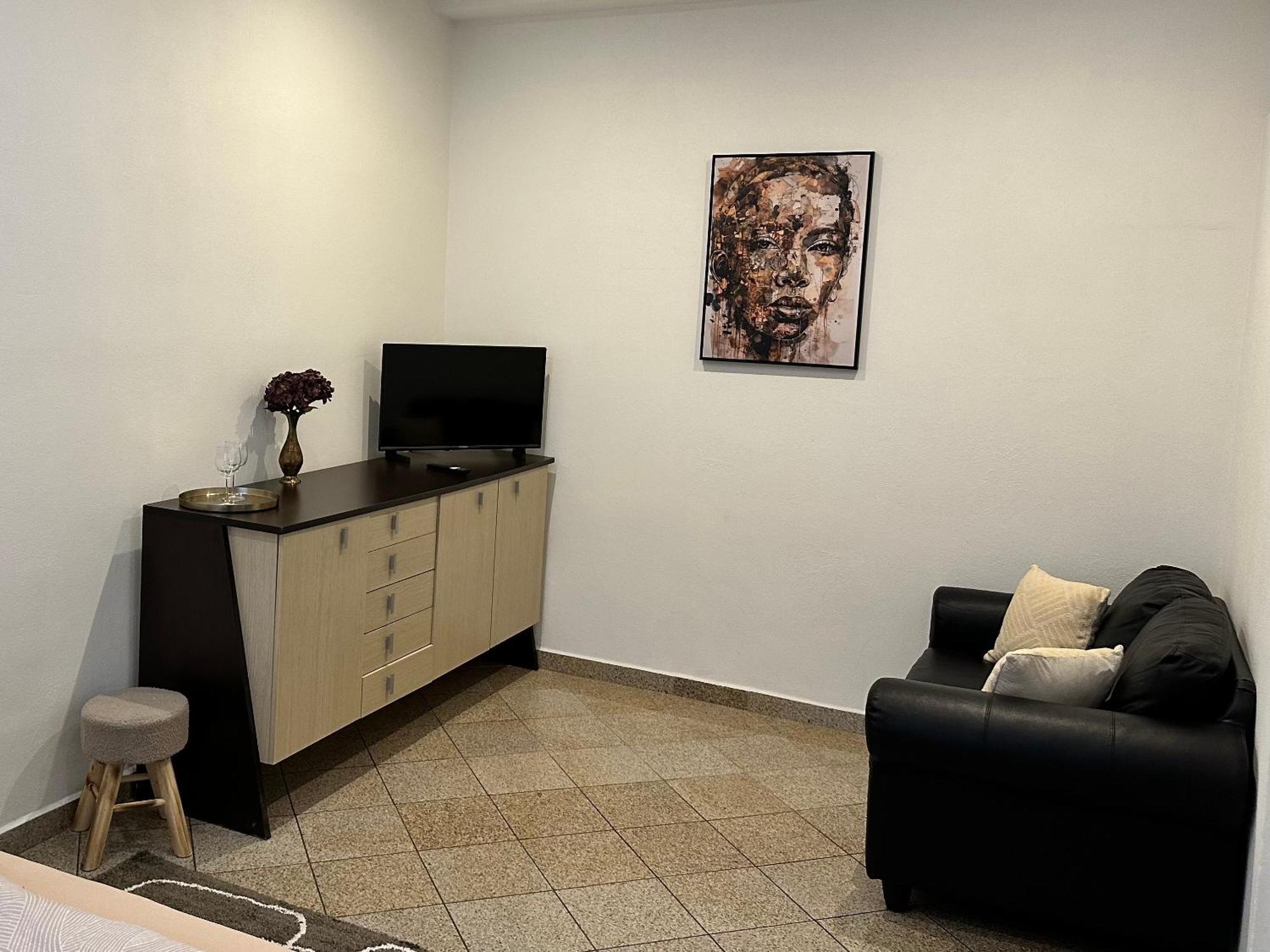 Newly Renovated 2 Rooms Apartment Downtown Nitra Esterno foto